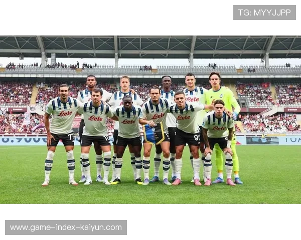 尤文图斯通过短传渗透与边路突入并举,前场更具侵略性 尤文图斯通过短传渗透与边路突入并举,前场更具侵略性